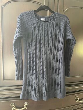 Lands and cable knit sweater